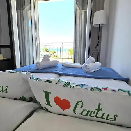 Lina'S Beachfront Apartment By Optimum Link Neoi Poroi Esterno foto