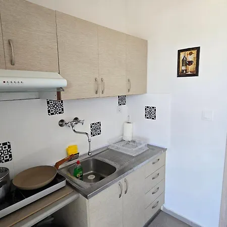 Lina'S Beachfront Apartment By Optimum Link Neoi Poroi Esterno foto