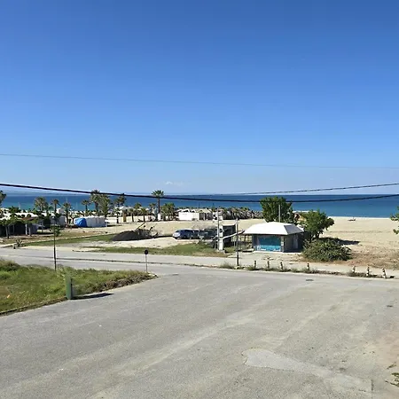 Lina'S Beachfront Apartment By Optimum Link Neoi Poroi Esterno foto